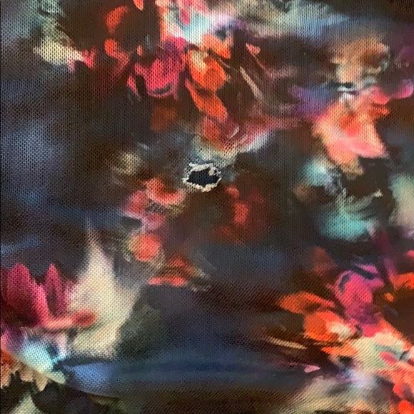 Flower shirt for going out or dates - Picture 2 of 2